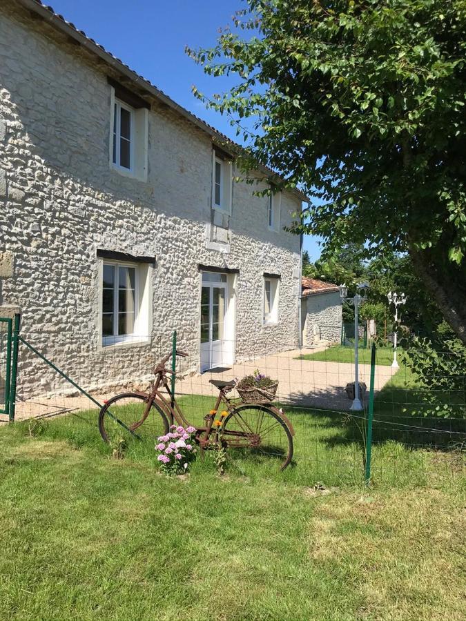 Le Logis Du Plessis Bed & Breakfast Chaniers Exterior photo